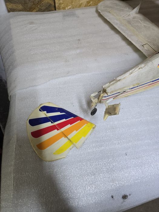 Радиоуправляемый самолёт биплан