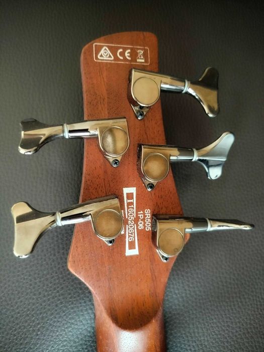 Петструнен бас Ibanez SR505
