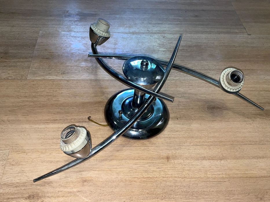 Лампа за закачане на таван