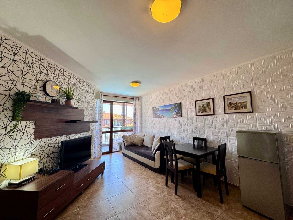 Продава се Тристаен апартамент в с. Равда, Област Бургас - 70 кв.м за 1370 €/кв.м - Снимка #2