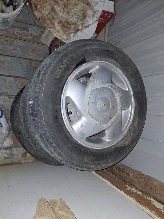 Сатылады немесе обмен торуска