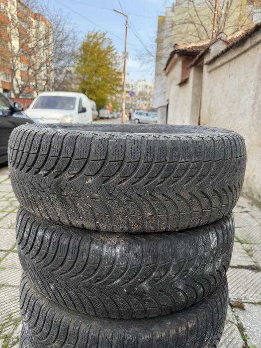 215 60 16 MICHELIN дот1812 зимни