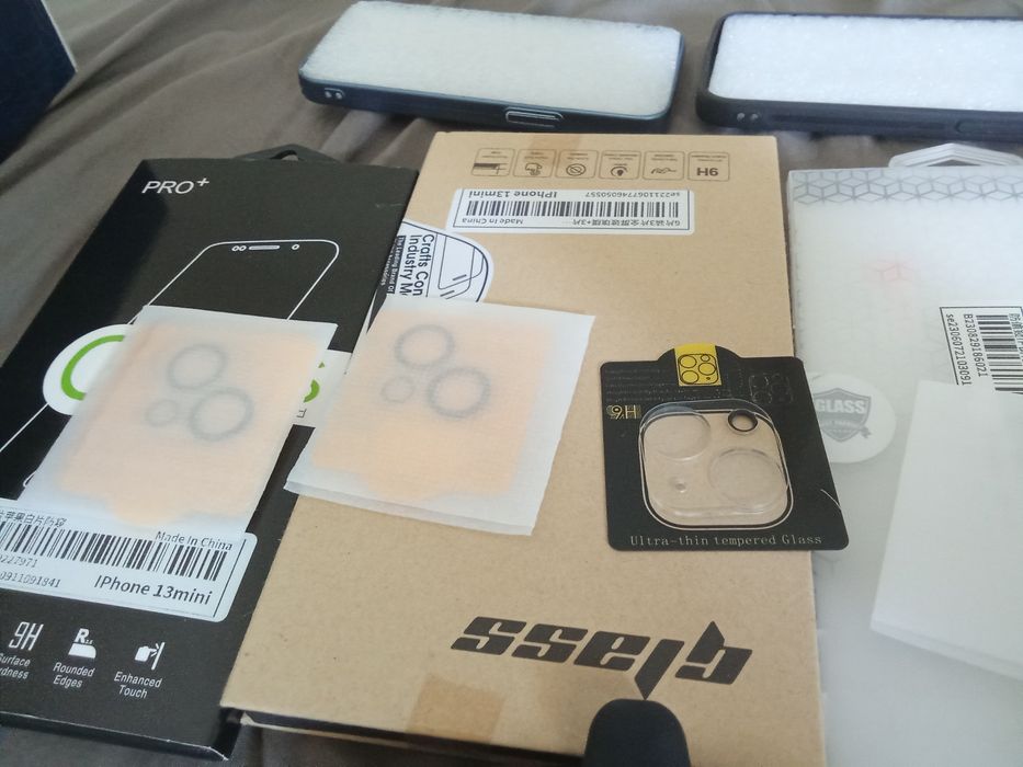 Accesorii pentru iPhone 13 mini