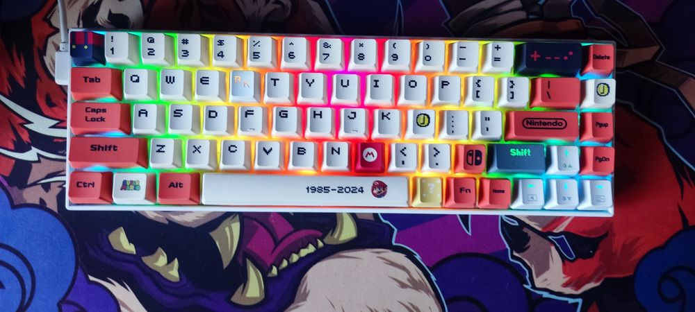 Продам клавиатуру.