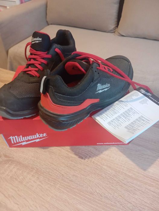 Нови.Mikwaukee 42,43