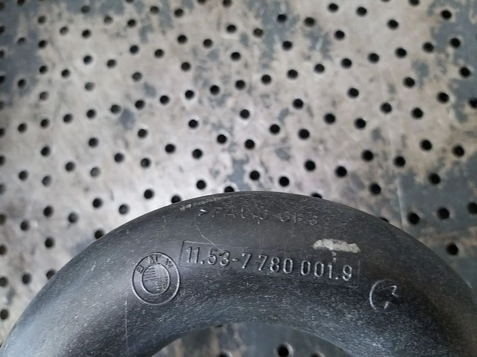 Furtun apa 3.0 d bmw seria 5 e60 115377800019