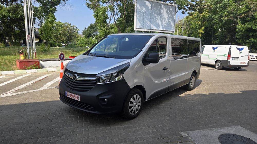 Inchiriez Opel Vivaro 8+1 locuri, Duba Transport Persoane