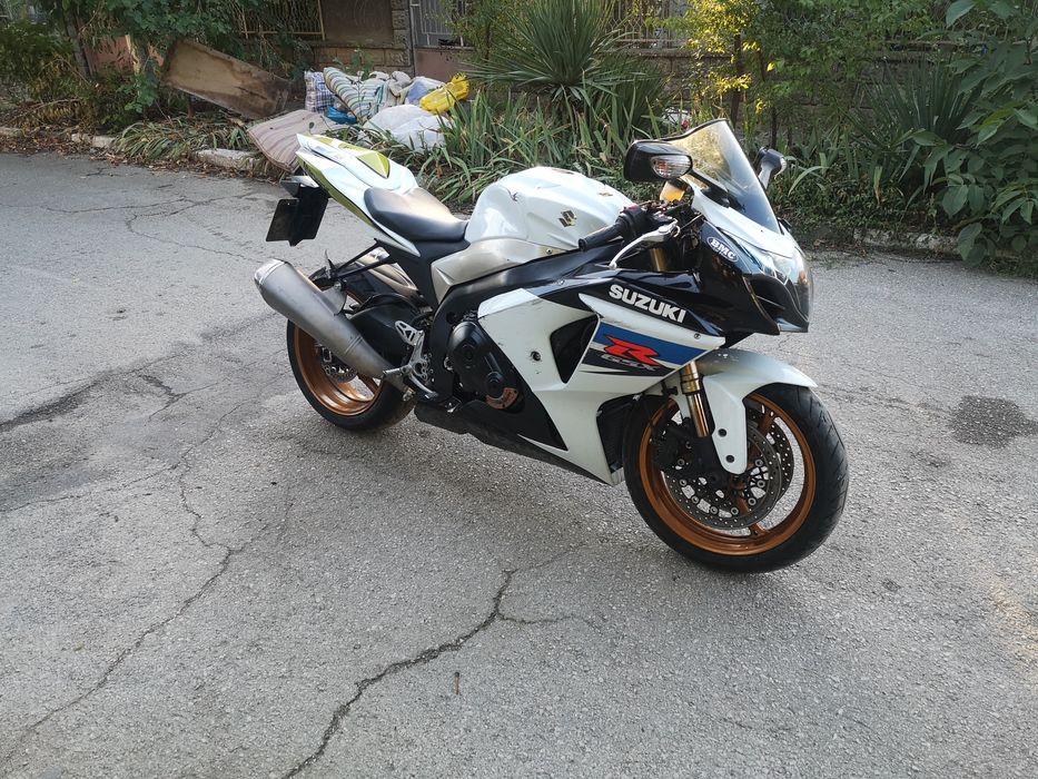 Suzuki gsxr k9 1000 на части