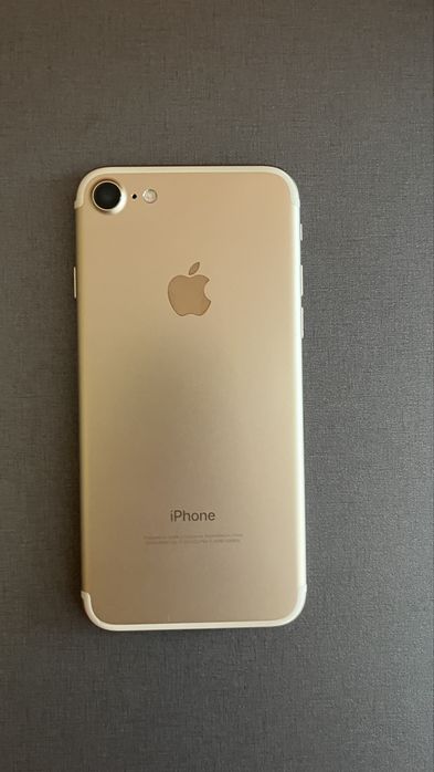 iPhone 7 Gold  – 100% Батерия Отлично състояние!!!