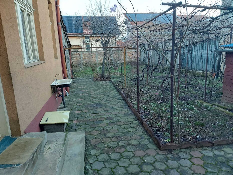 Casa individuala, zona linistita, centrala , curte mare, beci - Zona 1