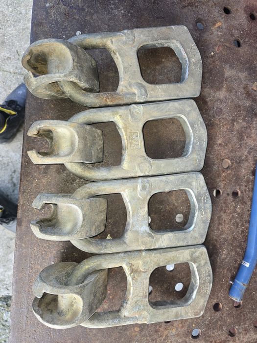 Clești de ridicare pentru ancore de beton