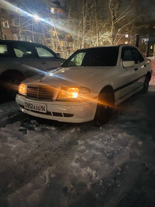 Продам мерседес с 180