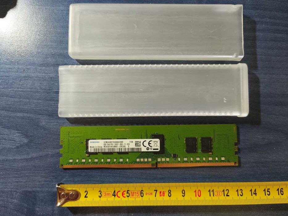 Samsung 8GB DDR4-2400 1Gx8 ECC/REG CL17 Memorie Server Model M393A1K43BB0-CRC