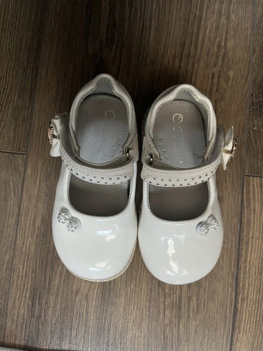 Pantofi de lac Clibee