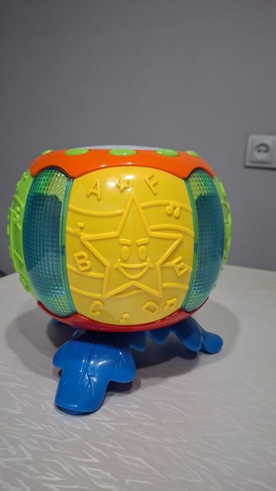 Музикальная игрушка барабан
