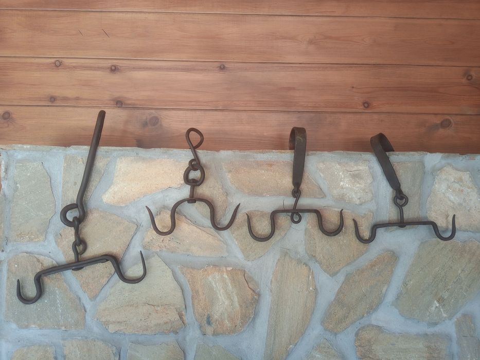 Аптечка -2 броя.Сатър..Ченгели.