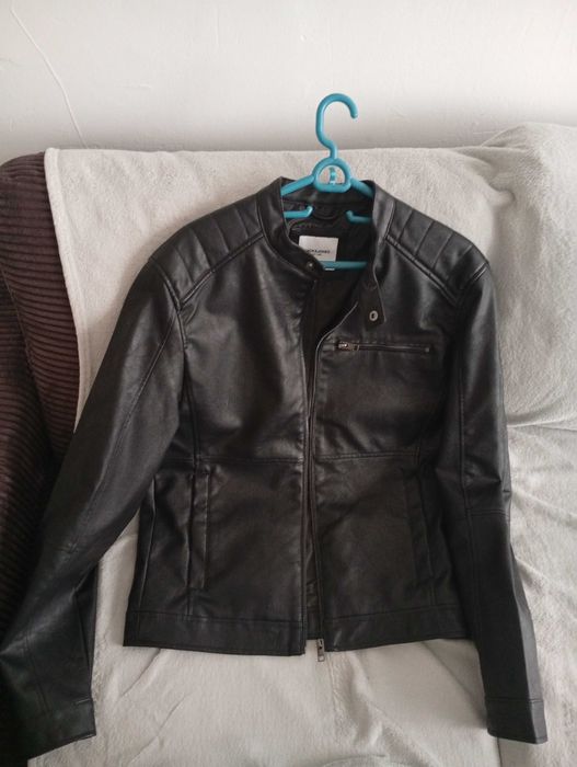 Ново, мъжко кожено яке
