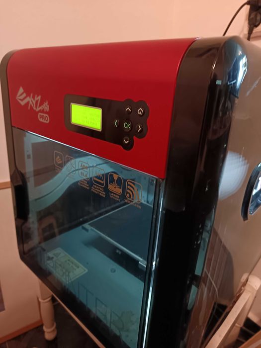 3D принтер DaVinci XYZ Printing pro с лазерно гравиране