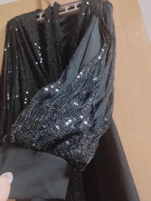 Праздничное современное платье