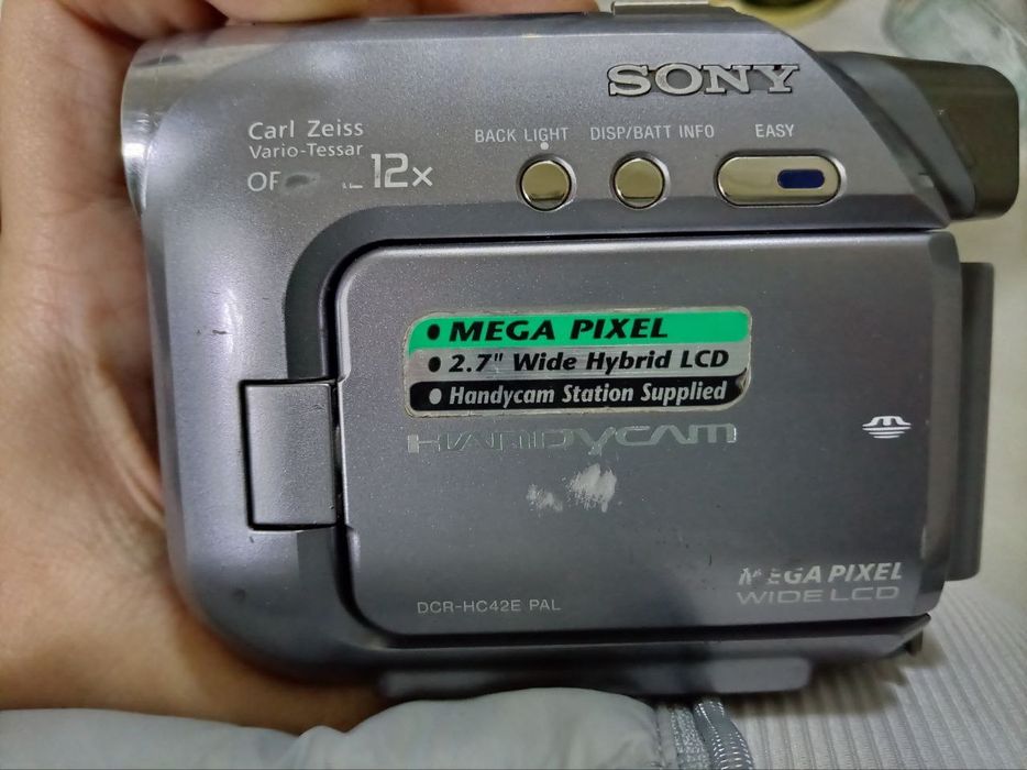 Камера сони факат зарядни сими йу