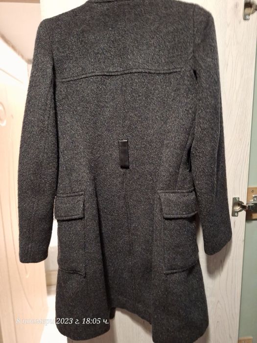 Зимно палто с висока яка
