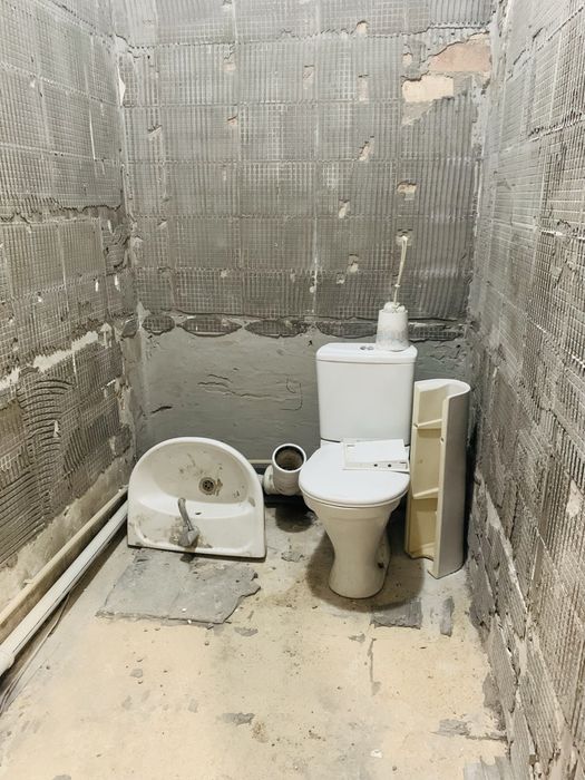 Унитаз и раковина