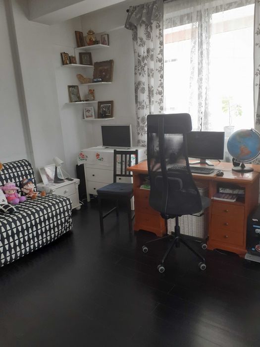 Dămăroaia, 3 camere bloc boutique