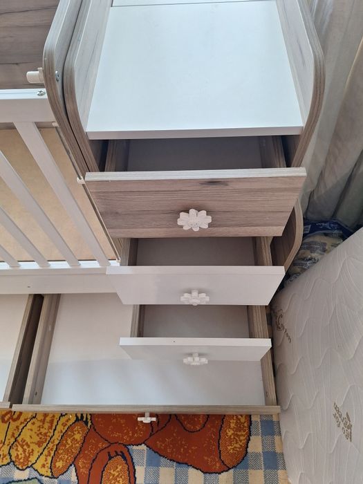 Бебешка дървена кошара