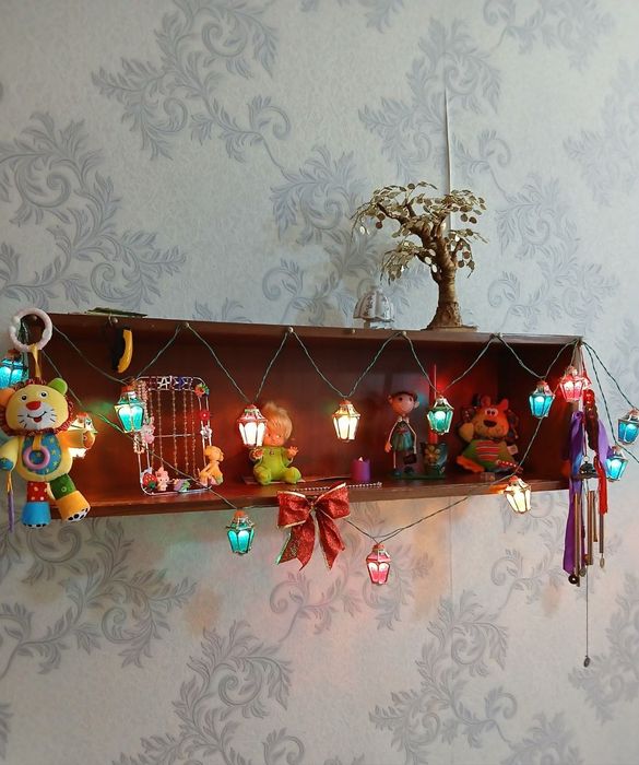 Продам книжняю полку