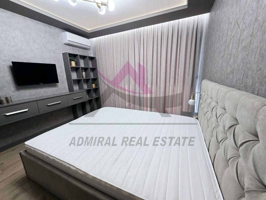 Дава се под наем Тристаен апартамент в Варна, Бриз - 80 кв.м за 1200 € - Снимка #2