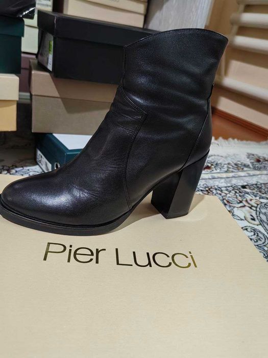 Ботильоны PIER LUCCI — чёрная кожа, устойчивый каблук