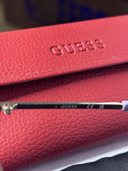 Очила GUESS GU7852