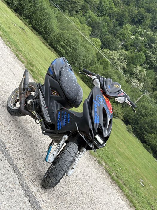 Yamaha Aerox.
