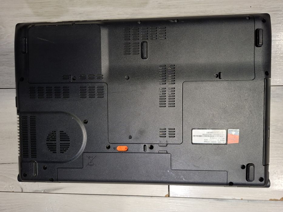 Acer Aspire V3-772G-i7-4702MQ/16гб/256гб  msata+1TB/GTX 760M-2гб