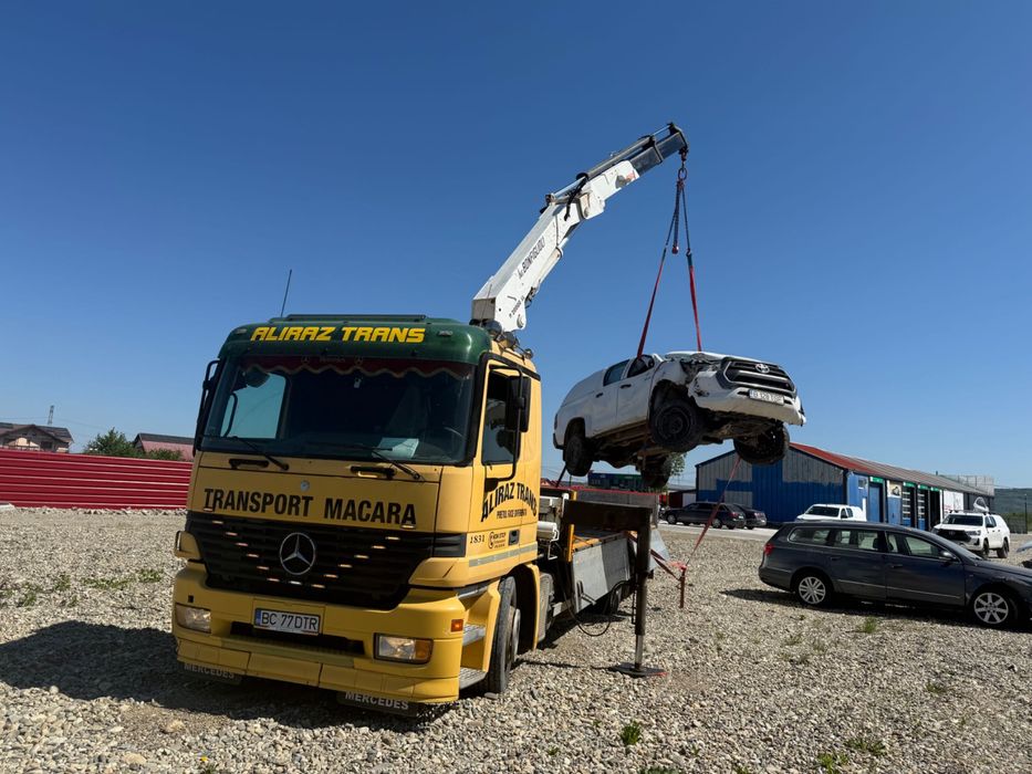 Închiriez camion cu macara/ efectuez transport
