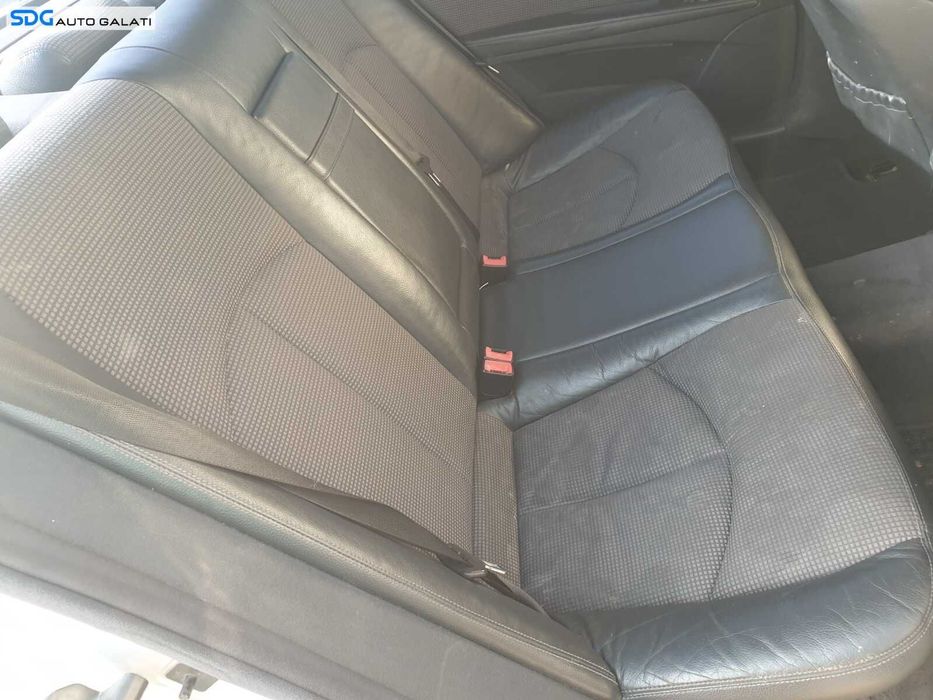 Bancheta Spate Pasageri Sezut cu Spatar Mercedes Clasa E Class W211 2001 - 2009