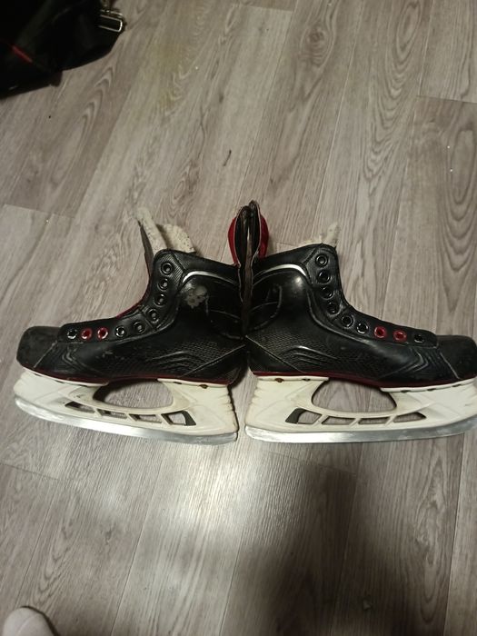 Коньки     BAUER