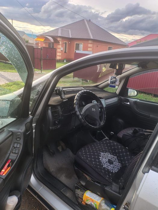 Срочно продам Opel Zafira