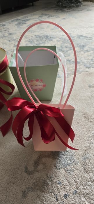 Продам коробки для цветов, б/у.  Уркер