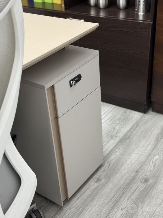 Office uchun tayyor mebel