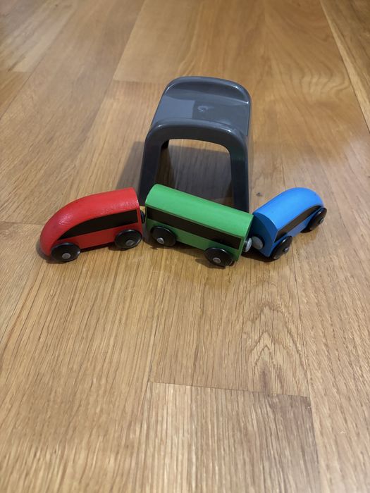 Влакове от Икеа и Лидл