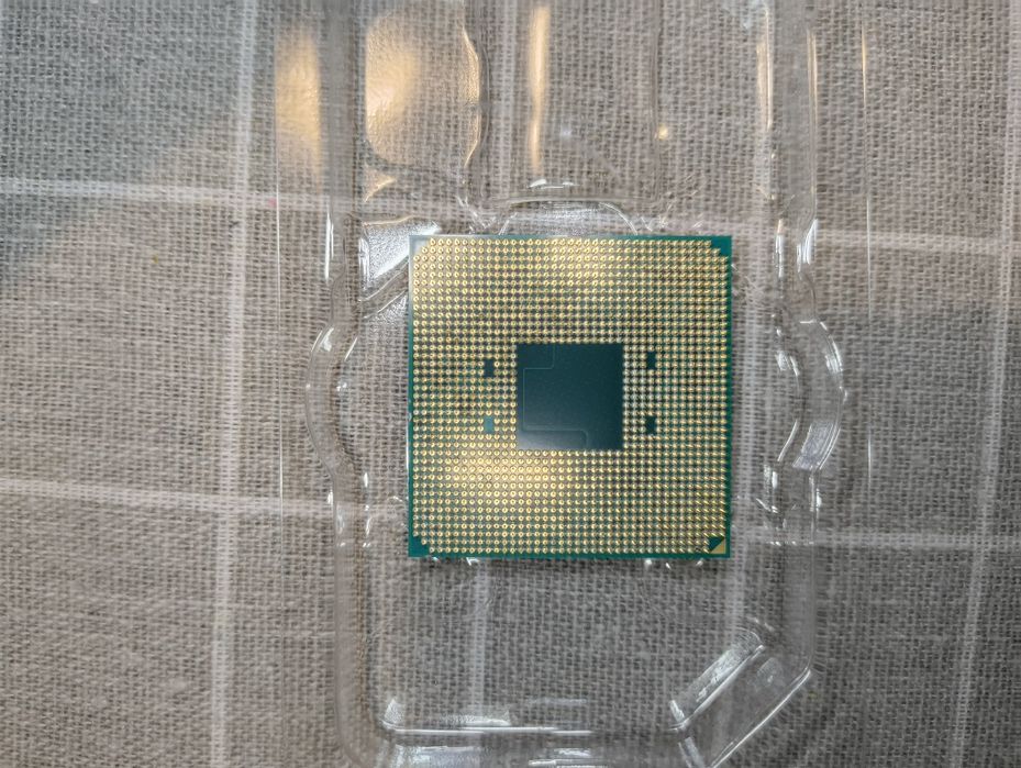 Процесор Ryzen 3 2200G