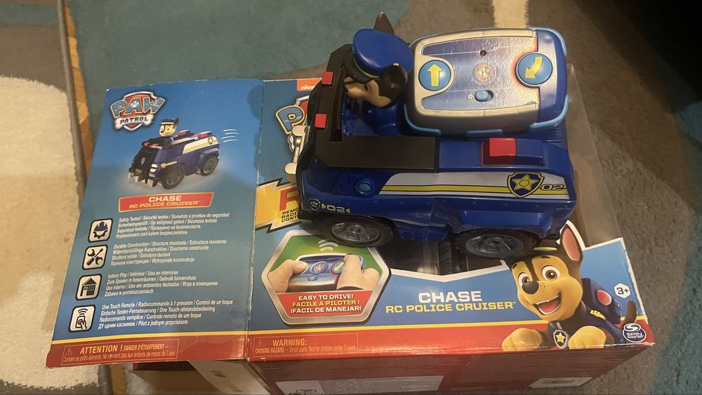 Masina cu telecomanda Patrula catelusilor