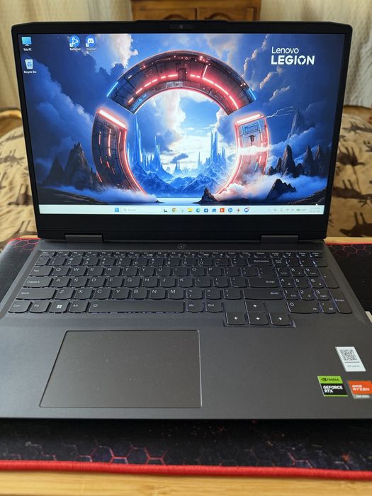 Lenovo LOQ 15APH8