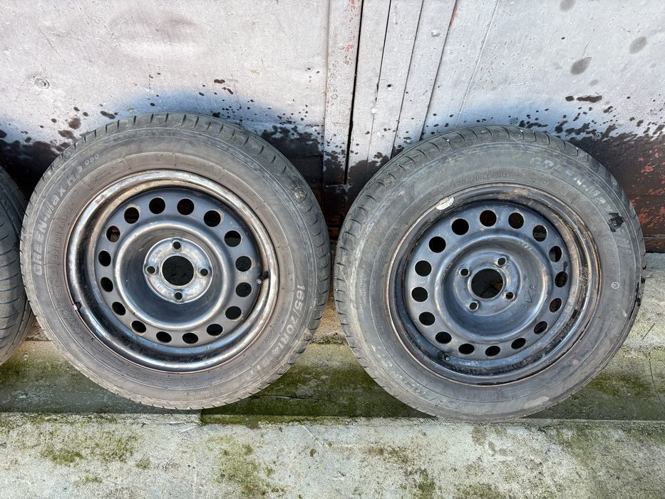 Vand 4 roti cu anvelope de vara+4 anvelope de iarna 165/70/14