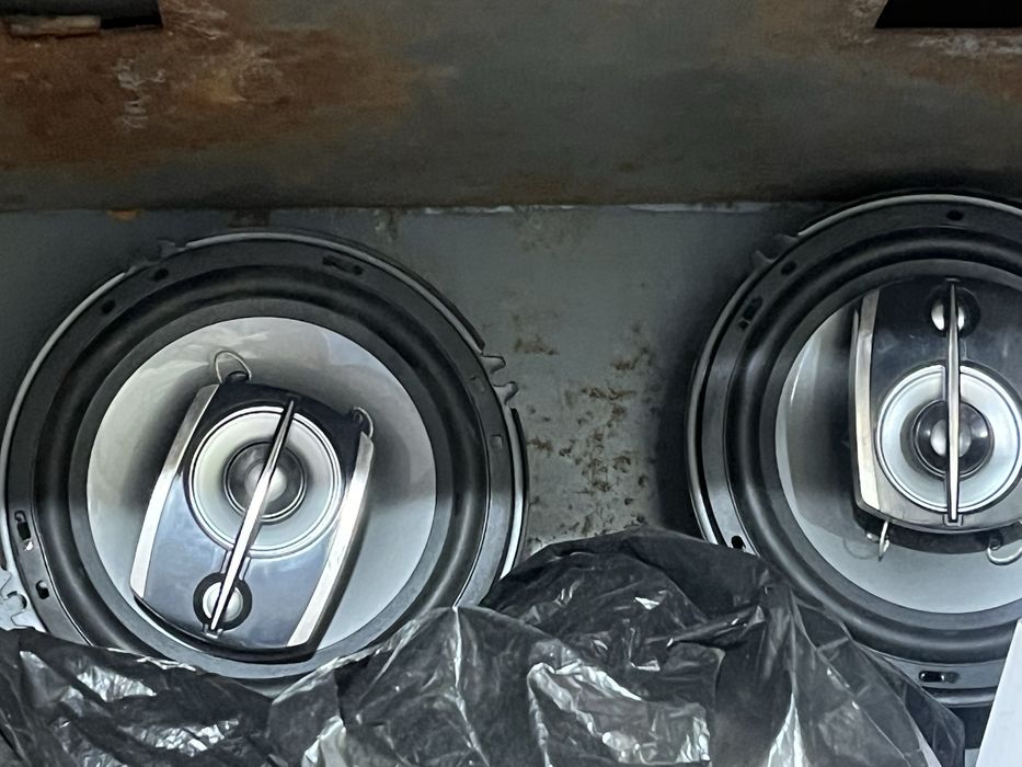 Продам сабуфер с динамиком