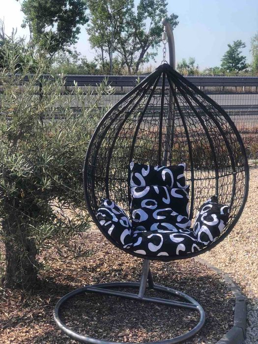 70€/136.91лв.- Градински люлки тип гнездо висящи