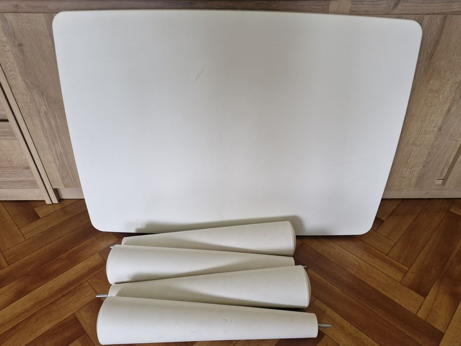 Отдам за тортик детский столик IKEA