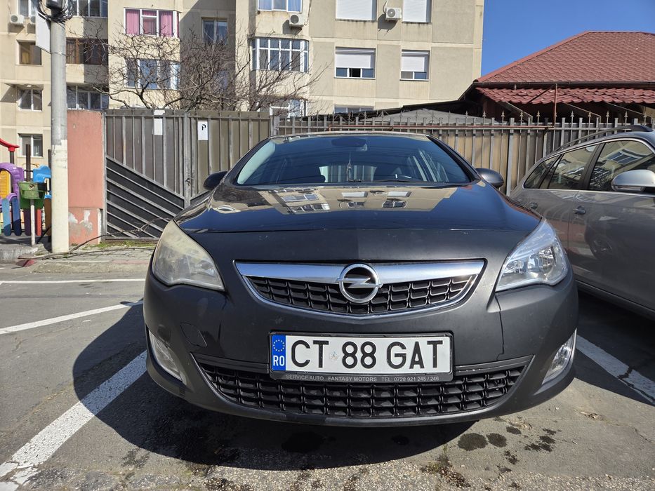 Opel astra j an 2010 1.7 cdti