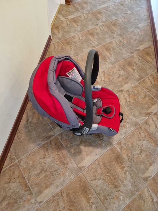 Продавам детска количка PEG PEREGO  Pliko P3